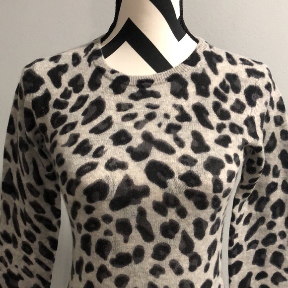 Magaschoni Black Gray Leopard Print Color block Cashmere Sweater - Picture 8 of 10